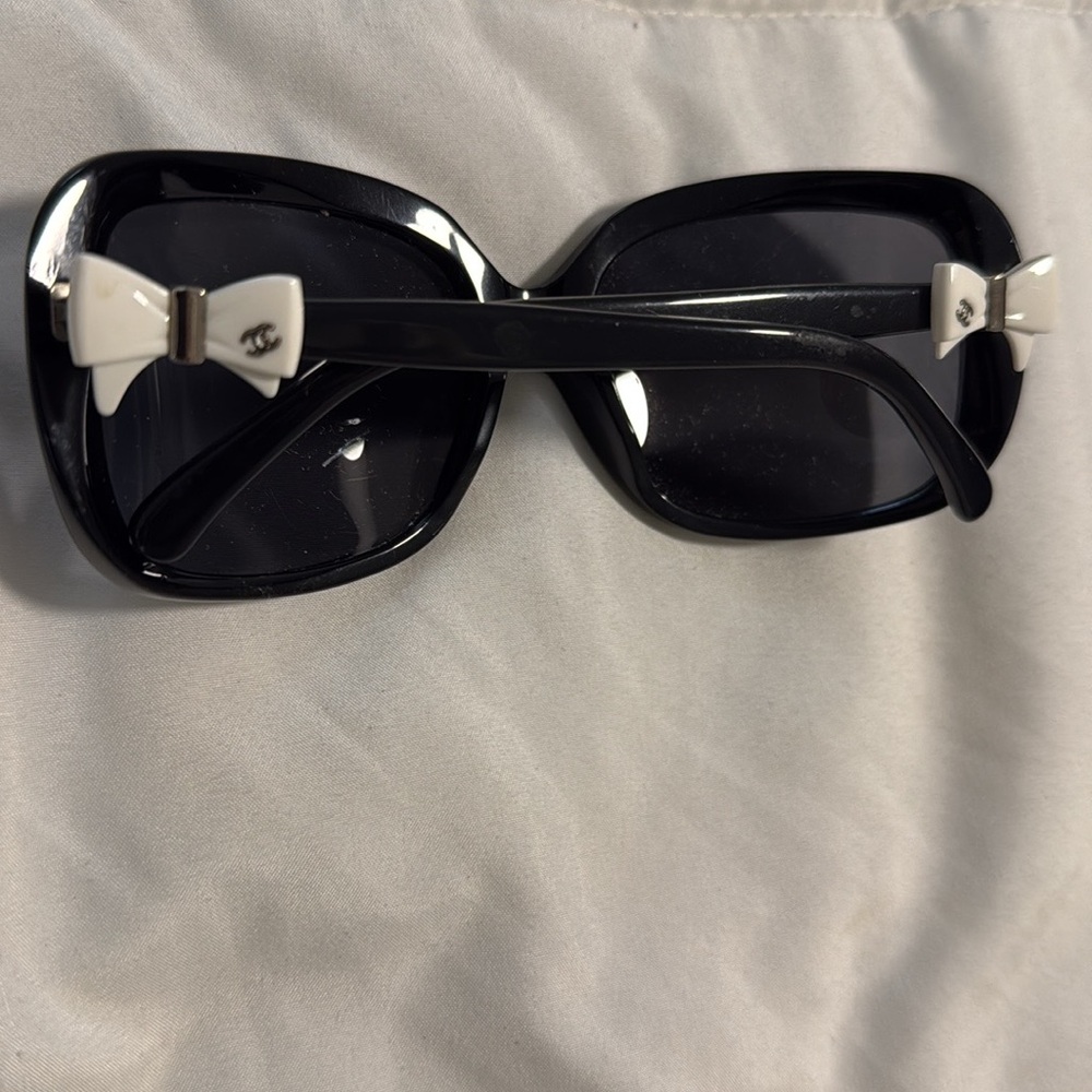 CHANEL Black and White Accessories